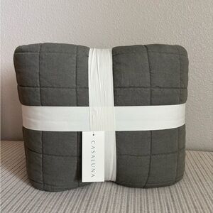 NWT King Heavyweight Linen Blend Quilt Olive Green -
Casaluna